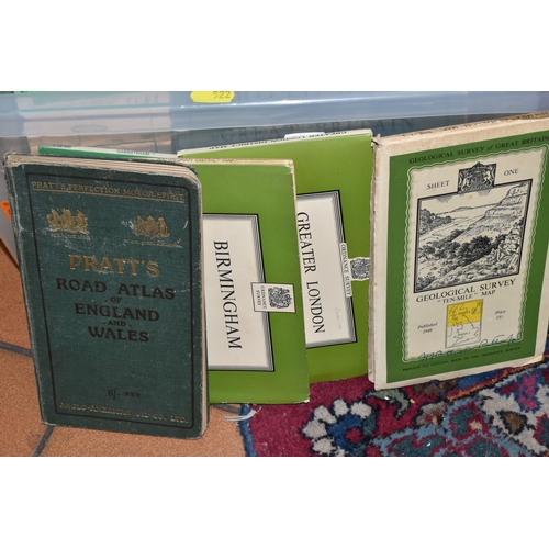 522 - TWO BOXES OF APPROXIMATELY FOUR HUNDRED ORDNANCE SURVEY GREEN PATHFINDER AND OUTDOOR LEISURE MAPS, c... 