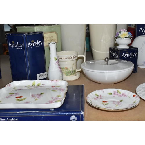 524 - A GROUP OF AYNSLEY GIFT AND TEA WARE, comprising a boxed Cherry Blossom square tray, a boxed Cherry ... 