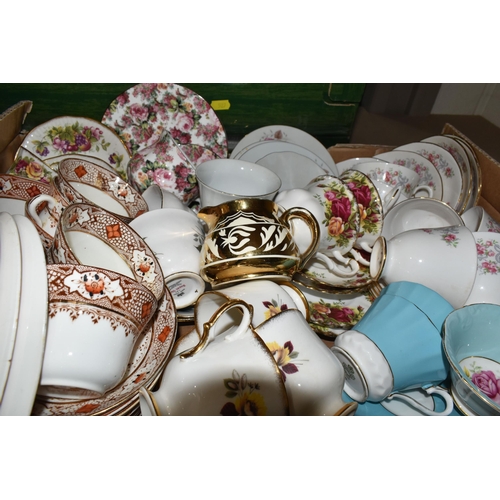 527 - FIVE BOXES OF CERAMIC TEA AND DINNER WARE, to include a Royal Worcester gold lustre sugar bowl with ... 