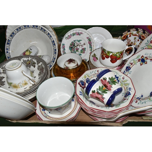 527 - FIVE BOXES OF CERAMIC TEA AND DINNER WARE, to include a Royal Worcester gold lustre sugar bowl with ... 