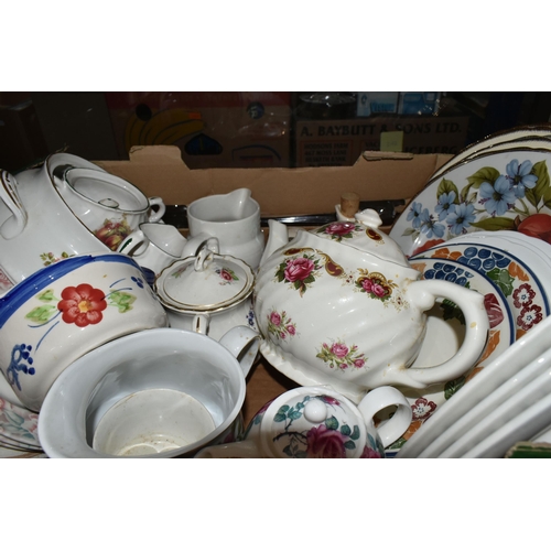 527 - FIVE BOXES OF CERAMIC TEA AND DINNER WARE, to include a Royal Worcester gold lustre sugar bowl with ... 