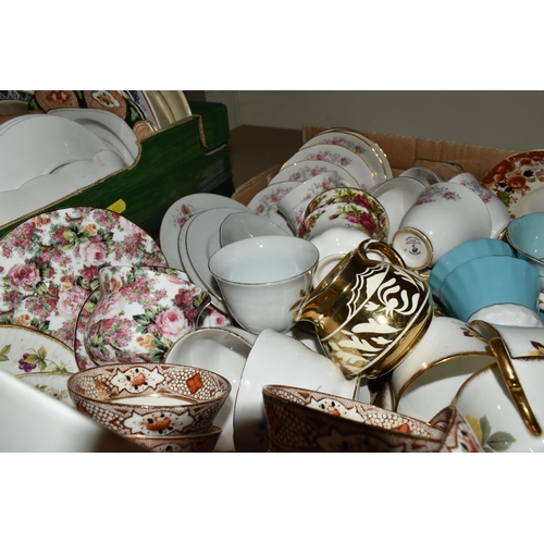 527 - FIVE BOXES OF CERAMIC TEA AND DINNER WARE, to include a Royal Worcester gold lustre sugar bowl with ... 