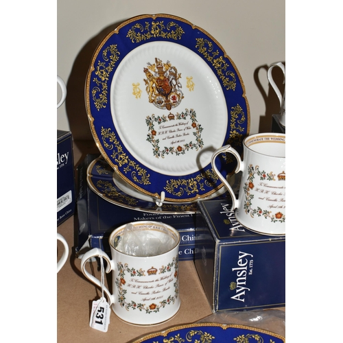 531 - A GROUP OF ROYAL WEDDING COMMEMORATIVE AYNSLEY GIFTWARE comprising two boxed plates, five single han... 