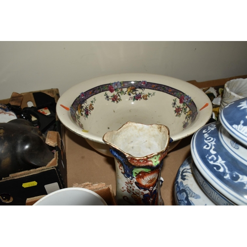 532 - FOUR BOXES AND LOOSE CERAMICS to include a Royal Doulton two tier cake stand, quantity of individual... 