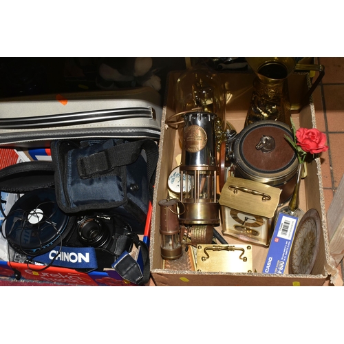 534 - FIVE BOXES AND LOOSE MISCELLANEOUS ITEMS to include a box of mixed brassware to include a miner's la... 