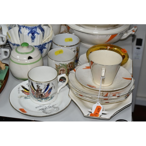 392 - A GROUP OF VINTAGE MISCELLANEOUS ITEMS comprising a partial Longtons art deco style dinner service a... 