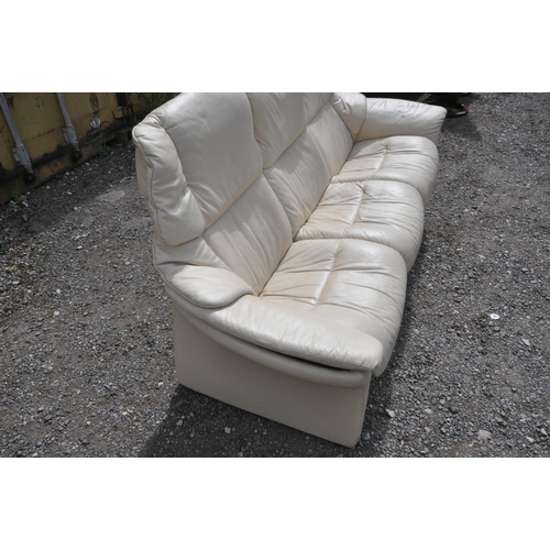 1194 - AN EKORNESS STRESSLESS THREE SEATER RECLING SOFA, length 210cm x depth 72cm x height 100cm (conditio... 