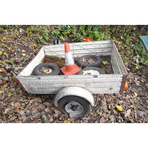 1005 - A MID-CENTURY GALVANISED STEEL TRAILER, trailer box length 125cm width 98cm, and four bundles of gar... 