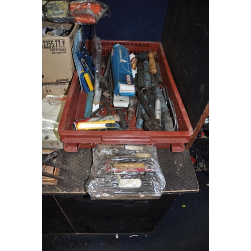 1053 - A COLLECTION OF AUTOMOTIVE TOOLS AND PARTS including a vintage RAC first aid kit, Lucas indicators o... 