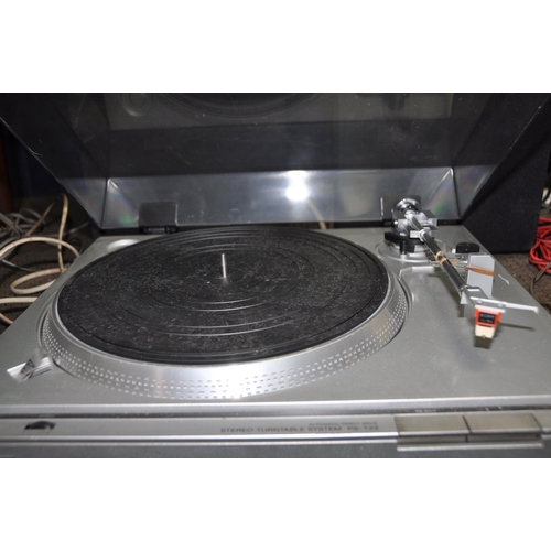 1060 - A SONY PS-T22 TURNTABLE with clear lid (one hinge incomplete) (PAT fail due to uninsulated plug but ... 