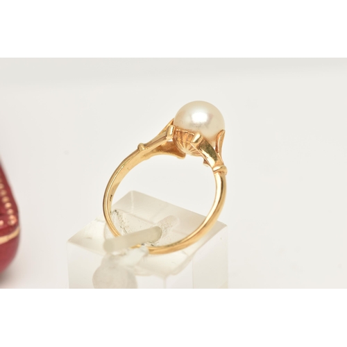 38 - AN 18CT YELLOW GOLD CULTURED PEARL RING, set with a cultured pearl, measuring approximately 8.16mm b... 