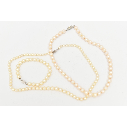 69 - A COLLECTION OF CULTURED PEARL JEWELLERY WITH 9CT WHITE GOLD AND WHITE METAL CLASPS, to include a gr... 