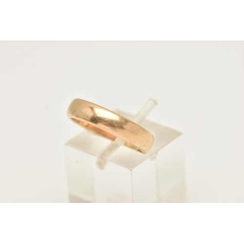 86 - A 9CT GOLD POLISHED BAND RING, approximate band width 4.1mm, hallmarked 9ct London, approximate gros... 