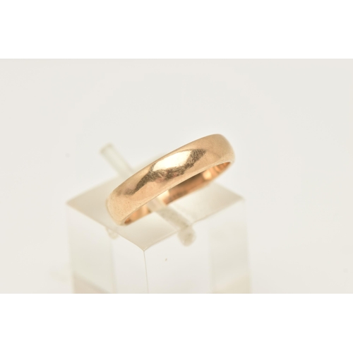 86 - A 9CT GOLD POLISHED BAND RING, approximate band width 4.1mm, hallmarked 9ct London, approximate gros... 