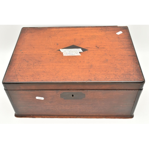 132 - A WOODEN BOX WITH A QUANTITY OF COSTUME JEWELLERY AND ITEMS, hinged wooden box with removable intern... 