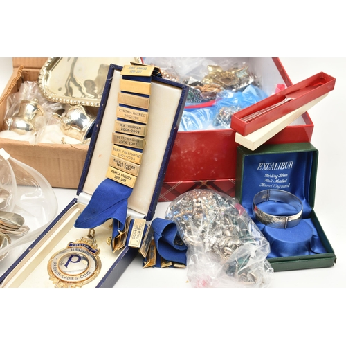 178 - A BOX OF ASSORTED ITEMS, to include an AF hinged silver bangle, hallmarked Birmingham, approximate g... 