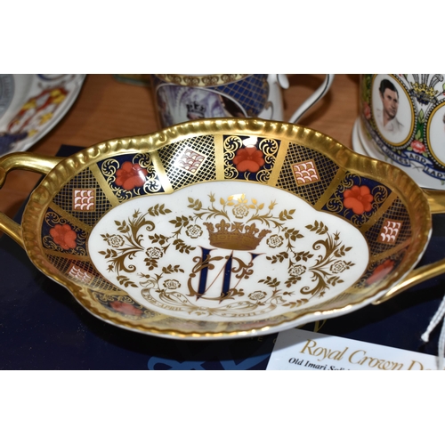 322 - A GROUP OF NAMED ROYAL COMMEMORATIVE CERAMICS, comprising a limited edition boxed Royal Crown Derby ... 