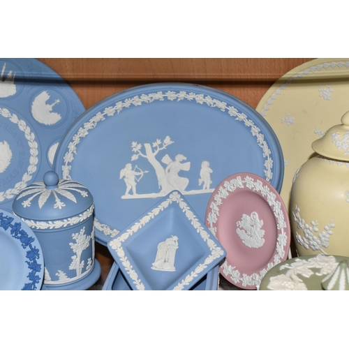 338 - A COLLECTION OF WEDGWOOD JASPERWARE, nineteen in different colours, comprising a pink trinket dish, ... 