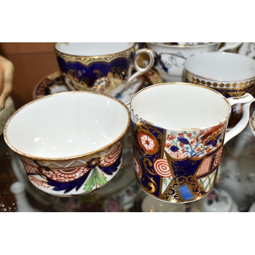 342 - A COLLECTION OF MAINLY NINETEENTH CENTURY TEAWARE, to include a Derby teacup and coffee can, in two ... 