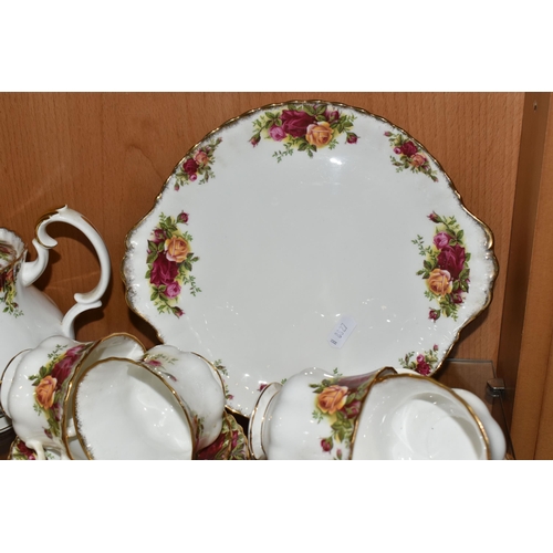 355 - A TWENTY TWO PIECE ROYAL ALBERT OLD COUNTRY ROSES TEA SET, comprising a teapot, a cream jug, a sugar... 