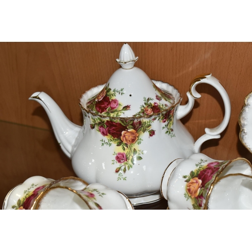 355 - A TWENTY TWO PIECE ROYAL ALBERT OLD COUNTRY ROSES TEA SET, comprising a teapot, a cream jug, a sugar... 