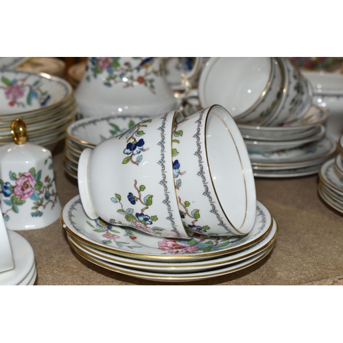 388 - A GROUP OF AYNSLEY PEMBROKE TEA AND DINNER WARES comprising fourteen tea cups, thirteen saucers (one... 