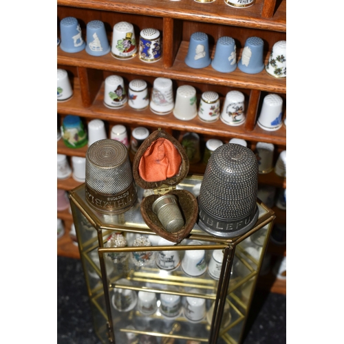 409 - ONE BOX AND LOOSE DISPLAYS OF THIMBLES to include approximately two hundred assorted metal, silver, ... 