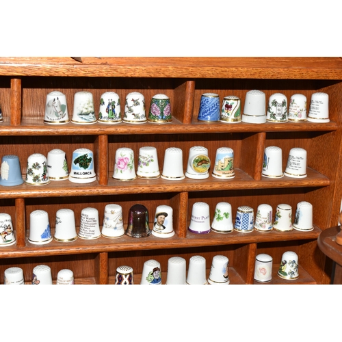 409 - ONE BOX AND LOOSE DISPLAYS OF THIMBLES to include approximately two hundred assorted metal, silver, ... 