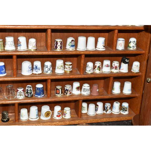 409 - ONE BOX AND LOOSE DISPLAYS OF THIMBLES to include approximately two hundred assorted metal, silver, ... 