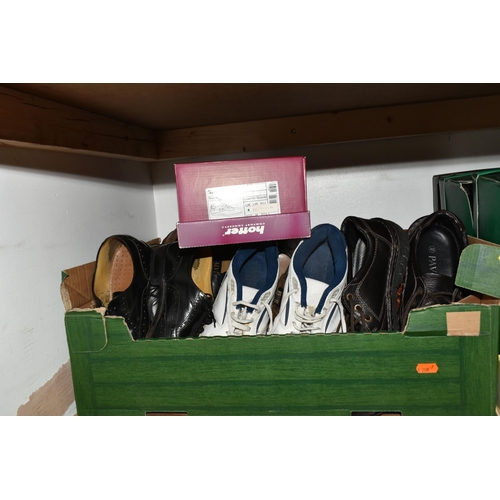 433 - THREE BOXES AND LOOSE MENS' FOOTWEAR, to include sizes 6, 7 and 7.5 canvas pumps/shoes M&S with tags... 