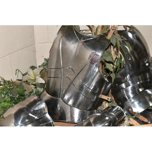 445 - A FULL SET OF ARMOUR AND A MANNEQUIN, full size wearable armour including helmet, breastplate, gaunt... 