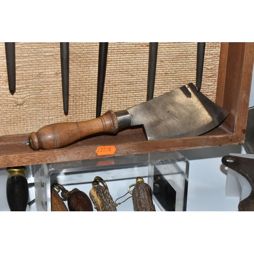 480 - A LARGE QUANTITY OF VINTAGE BUTCHER TOOLS to include fourteen antler handled knife sharpeners, many ... 