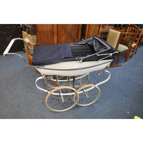 1312 - A SILVERCROSS METAL PRAM (condition report: scuffs and marks)