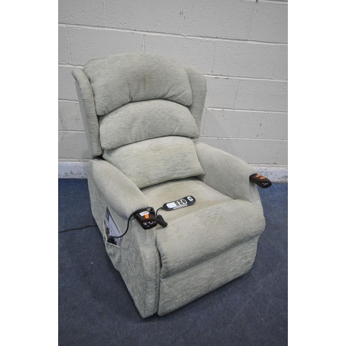 1326 - A HSL GREEN UPHOLSTERED ELECTRIC RISE AND RECLINE ARMCHAIR (PAT pass and working, in need of a minor... 