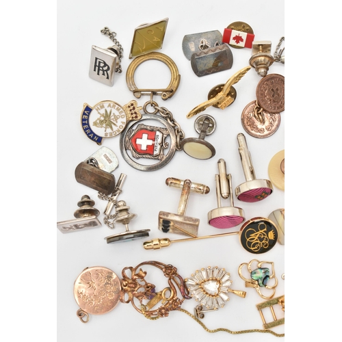 85 - AN ASSORTMENT OF COSTUME JEWELLERY, to include a pair of double G gold plated earrings, signed 'Gucc... 