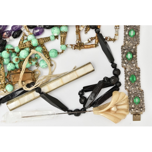 97 - AN ASSORTMENT OF COSTUME JEWELLERY, to include a Christian Dior by John Galliano rhinestone bow broo... 