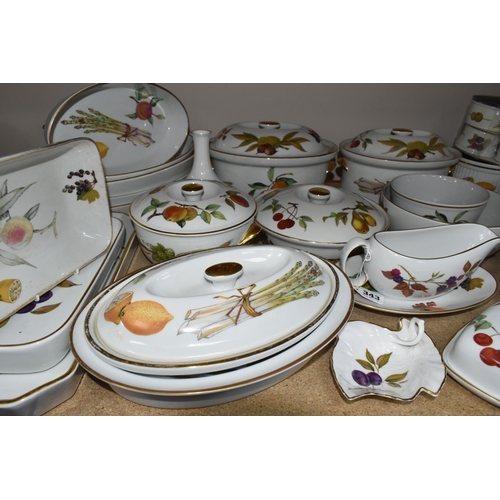 343 - A LARGE QUANTITY OF ROYAL WORCESTER 'EVESHAM' PATTERN DINNERWARE, comprising four covered casserole ... 