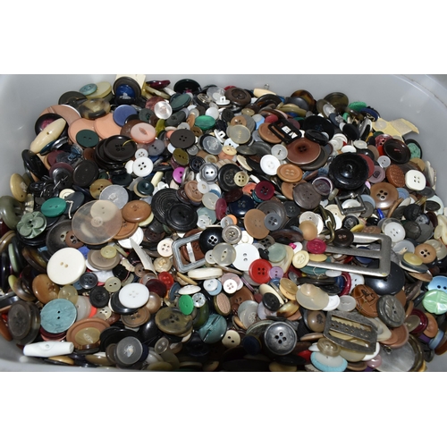 373 - AN EXTENSIVE COLLECTION OF ASSORTED LOOSE BUTTONS, assorted types, styles and sizes, all contained i... 