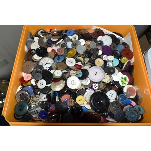 373 - AN EXTENSIVE COLLECTION OF ASSORTED LOOSE BUTTONS, assorted types, styles and sizes, all contained i... 