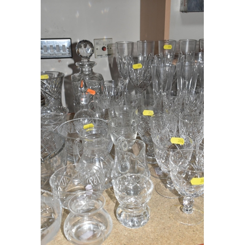 386 - A LARGE COLLECTION OF CRYSTAL CUT GLASSWARE to include a box of six Thomas Webb glasses, six boxed D... 