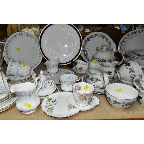 442 - A COLLECTION OF TEA AND DINNER WARES to include a Royal Doulton 'Burgundy' tea and dinner service co... 