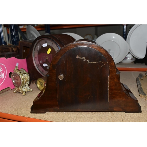 465 - ONE BOX AND LOOSE MANTEL CLOCKS AND CLOCK PARTS, to include an art deco style hat shaped wooden mant... 