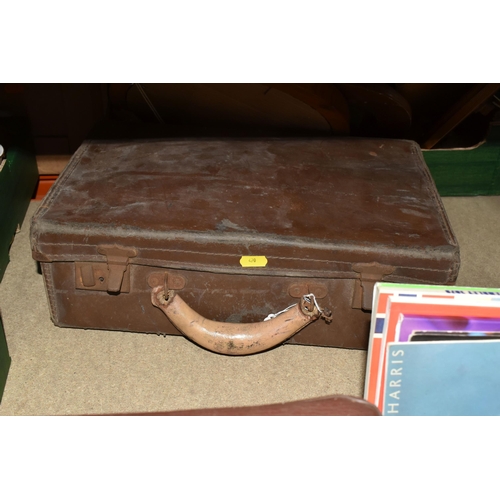 470 - ONE BOX AND LOOSE MISCELLANEOUS ITEMS, to include approximately fifty empty vintage match boxes/book... 