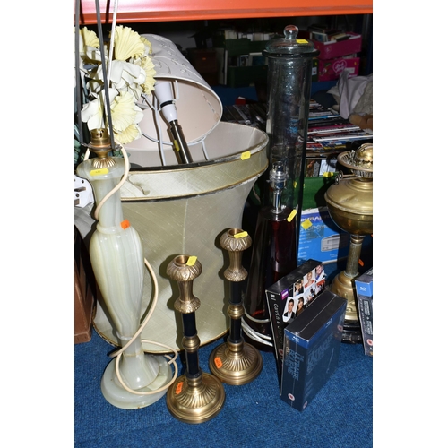 473 - FOUR BOXES AND LOOSE DVDS, LAMPS, AND MISCELLANEOUS, to include a vintage Singer sewing machine, a s... 