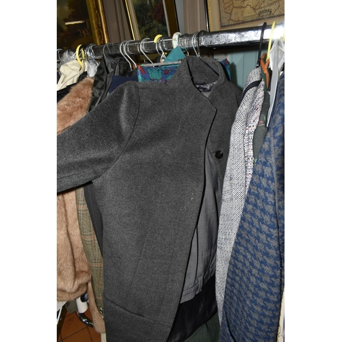 484 - A QUANTITY OF LADIES' AND MEN'S CLOTHING, to include men's suits, trousers and jackets, brands to in... 