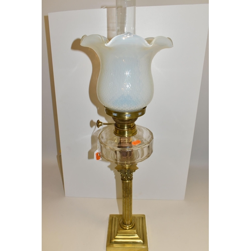 495 - A VICTORIAN STYLE OIL LAMP, brass Corinthian column, stepped square base, clear glass facet cut rese... 