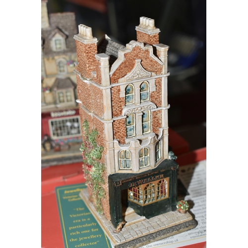 506 - A COLLECTION OF TWENTY-THREE LILLIPUT LANE SCULPTURES, to include English collection North, The Choc... 