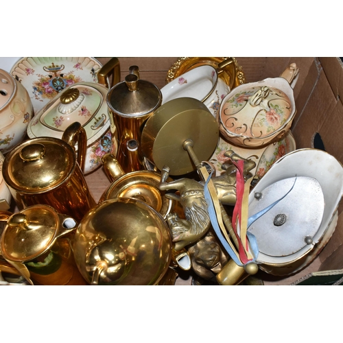 513 - FIVE BOXES AND LOOSE CERAMICS AND GLASSWARE to include a group of gilt items comprising a Royal Worc... 