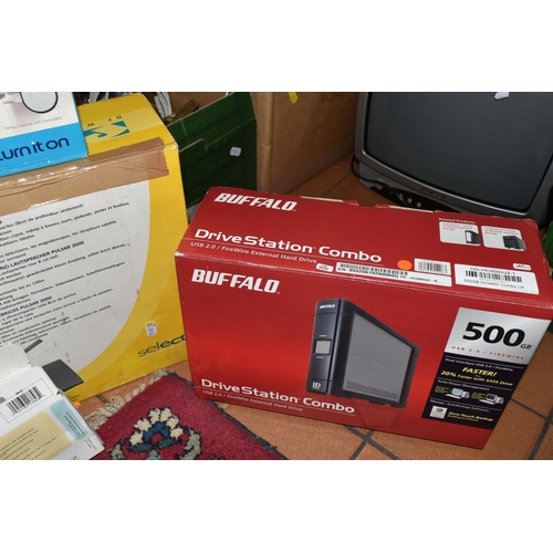 514 - THREE BOXES AND LOOSE ASSORTED ELECTRONICS to include a boxed Pulsar 3000 RF (UHF) Wireless Transmis... 