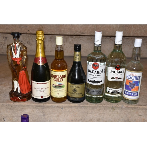 926 - ALCOHOL, Two Boxes of assorted Alcohol containing 33 bottles of Wine, Whisky, Brandy, Rum, Liqueurs ... 